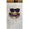 Image 9 : BOX OF SUNGLASSES