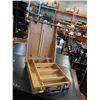 Image 3 : 2 FOLDING ART EASELS