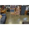Image 2 : ART EASEL AND KIDS CHALKBOARD AND CORK BOARD EASEL