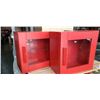 Image 2 : 3 RED GLASS DOOR CUBES