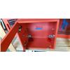 Image 2 : 3 RED GLASS DOOR CUBES