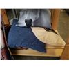 Image 3 : 5 DECORATIVE THROW PILLOWS