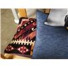 Image 5 : 5 DECORATIVE THROW PILLOWS