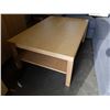 Image 2 : MAPLE COFFEE TABLE