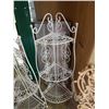 Image 3 : 2 decorative metal corner shelves 38 inch