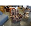 Image 1 : UPHOLSTERED ROLLED ARM CHAIR