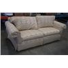 Image 1 : PILLOWBACK SOFA