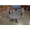 Image 3 : ROLLING GREY OFFICE CHAIR