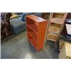Image 2 : 3 FOOT TALL WOOD SHELF