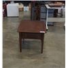 Image 1 : Kroehler one drawer endtable