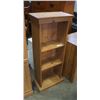 Image 1 : PINE BOOKSHELF