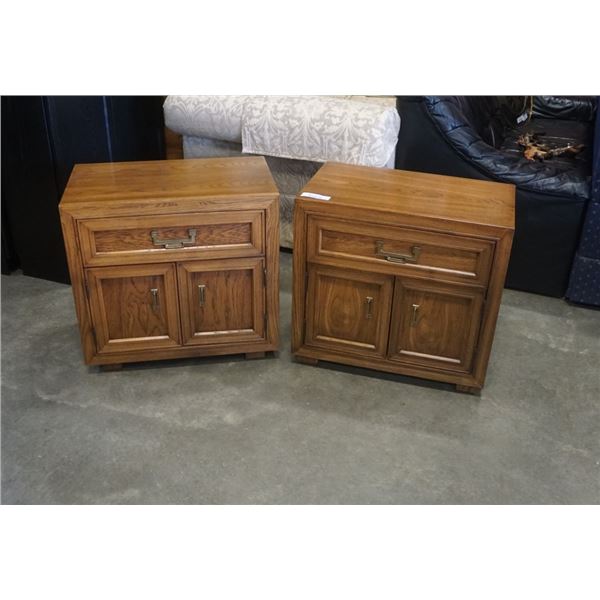 PAIR OF WALNUT NIGHTSTANDS