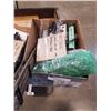 Image 3 : 2 TRAYS OF LIONEL AND MARX TRAIN SWTICHES, TRACKS, TRANSFORMERS, OO GAUGE