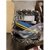 Image 3 : 2 TRAYS AND BASKET OF ELECTRONICS