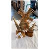Image 1 : 2 CARVED EAGLES, WOOD WINDMILL MUSICAL LAMP