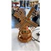 Image 2 : 2 CARVED EAGLES, WOOD WINDMILL MUSICAL LAMP