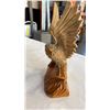 Image 8 : 2 CARVED EAGLES, WOOD WINDMILL MUSICAL LAMP
