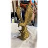 Image 2 : HEAVY BRASS EAGLE FIGURE 10 1/2 INCHES TALL