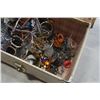 Image 3 : VINTAGE TRAVEL CASE W/ CONTENTS - NO KEY