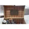 Image 4 : VINTAGE TRAVEL CASE W/ CONTENTS - NO KEY
