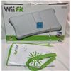 Image 1 : Wii fit - boxed, complete w/ carrying bag