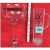 Image 1 : 2 vintage Las Vegas sourvenier mugs/glasses 10" glass frontier Hotel Margareite & 9" plastic V theat