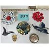 Image 1 : lot of 7 assorted brooches