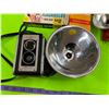 Image 2 : Lot Kodak Camera & Flashbulbs