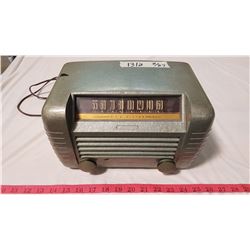 Vintage RCA - Victor Radio