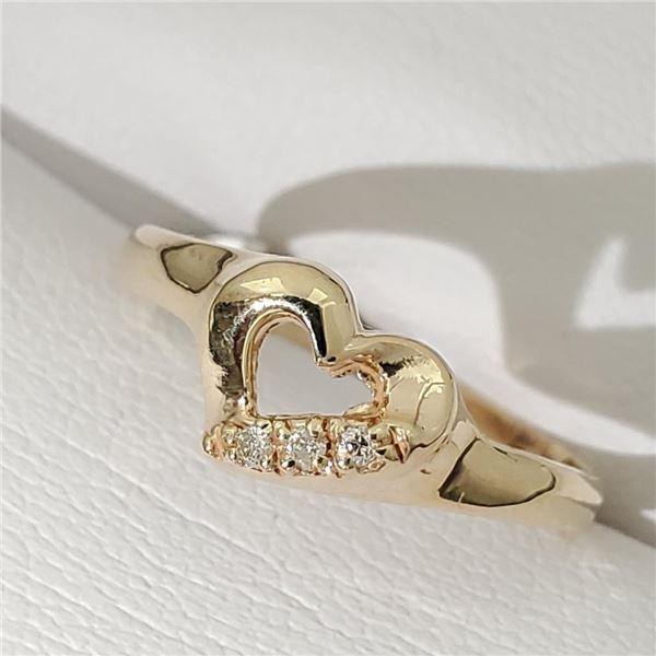 10K Yellow Gold Diamond(0.04ct) 3 Stone Heart Ring (~Size 6.25)(Ring is resizable for $40), Made in 