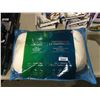 Image 1 : Climate Control Reversible Memory Foam Pillow