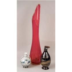 A RED ART GLASS VASE