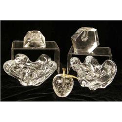 A GROUP OF COLORLESS GLASS TABLE ARTICLES