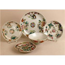 A MISCELLANEOUS GROUP OF POLYCHROME AND FLORAL-DECORATED PORCELAIN TABLE ARTICLES