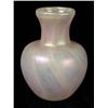 Image 4 : AN IRIDESCENT PINK ART GLASS VASE