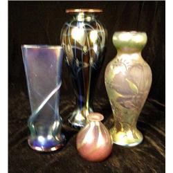 AN ASSORTED GROUP OF FOUR IRIDESCENT ART GLASS TABLE ARTICLES
