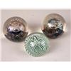 Image 3 : A GROUP OF FIVE GLASS PAPERWEIGHTS