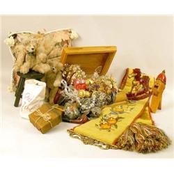 A GROUP OF DECORATIVE ASSORTED TABLE ARTICLES