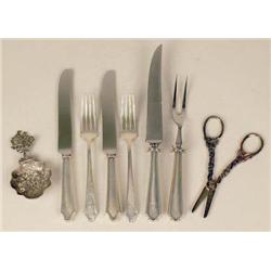 AN INTERNATIONAL "ROSALIND NEW" PATTERN PARTIAL STERLING SILVER FLATWARE SERVICE