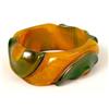 Image 1 : A BAKELITE GREEN AND AMBER BANGLE BRACELET