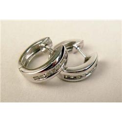 A PAIR OF 18K WHITE GOLD AND DIAMOND HOOP EARRINGS