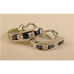 A PAIR OF 14K WHITE GOLD DIAMOND AND SAPPHIRE HOOP EARRINGS