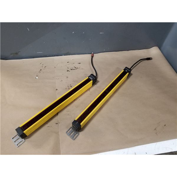 (2) OMRON MS4800S-20+0400-R MINISAFE TRANSMITTER SENSOR CURTAIN