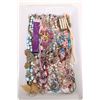 Image 1 : Tray lot of vintage and collectible jewellery including beaded bracelets, diamante bracelets, neckla