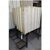 Image 1 : Single 460 ltr. Oil container on metal stand, appears to be mostly empty. Note: In operation up to a
