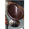 Image 1 : Modern retro style swivel tub chair