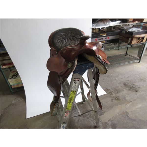 Crates Saddle 300 - 15" Chattanooga Tennessee