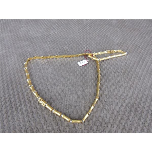 Ladies Necklace & Braclet