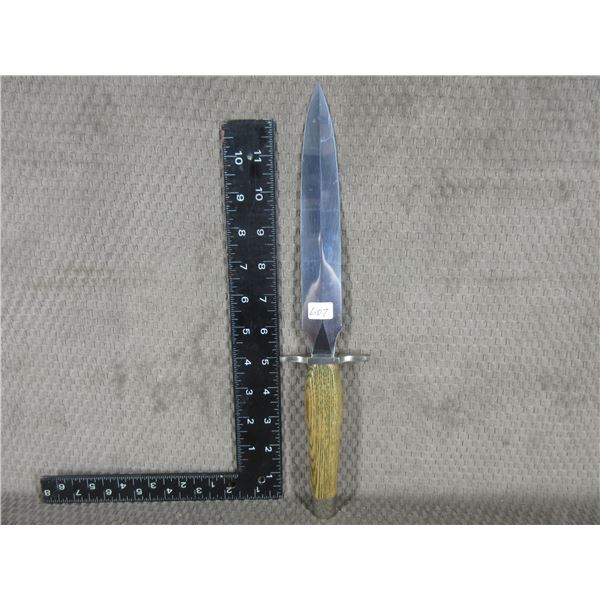 Wood Handle Dagger Knife No Name - Appears unused
