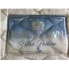Image 8 : Striped 2 Seat Sofa Sleeper Bed w/ 4 Matching Pillows & King Down Mattress